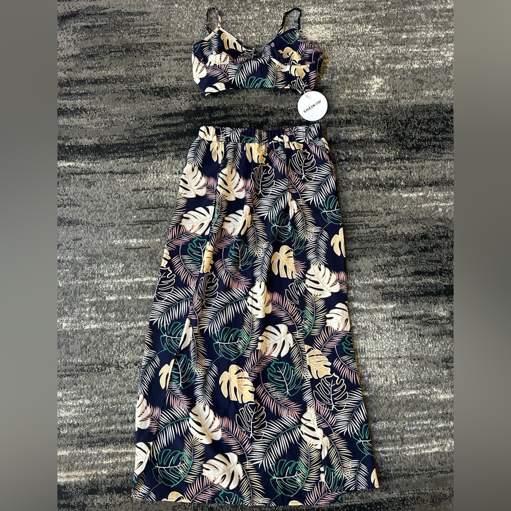 NWT SHEIN VCAY 2-Piece Tropical Leaf Skirt Set